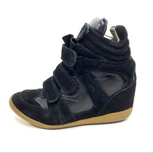 Steve Madden hilight 8 black suede wedge sneakers